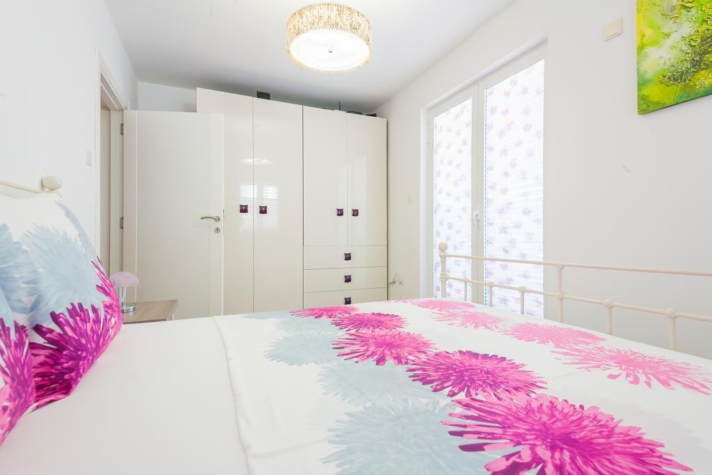 Apartment Mia Sveti Stefan Eksteriør bilde